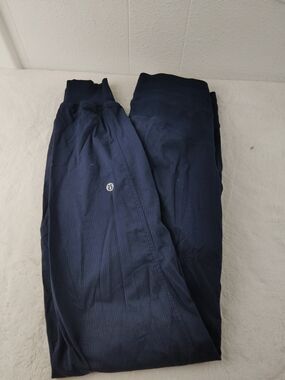 Lululemon Dance Studio Mide -Rise Jogger 28" Sz 2 Navy Perfect Condition